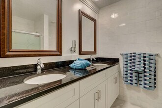 400 William Hilton Pkwy in Hilton Head Island, SC - Building Photo - Building Photo