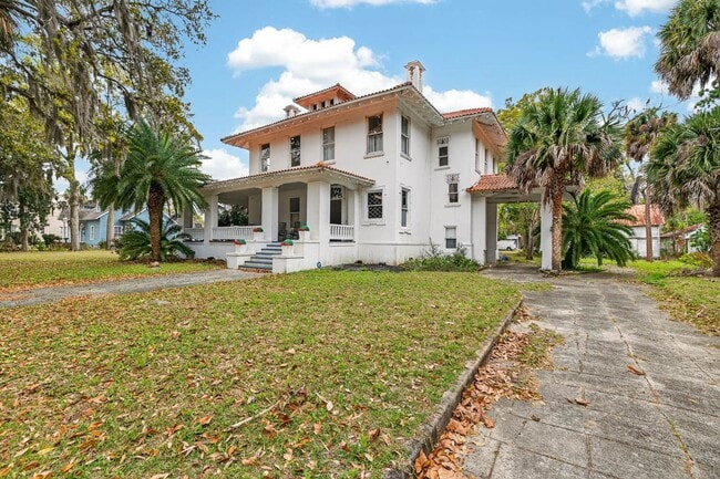 1015 Union St in Brunswick, GA - Building Photo - Building Photo