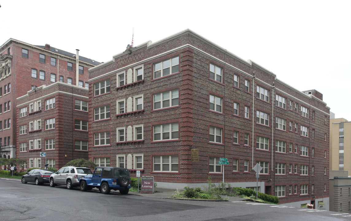 John Alden Apartments in Seattle, WA - Foto de edificio