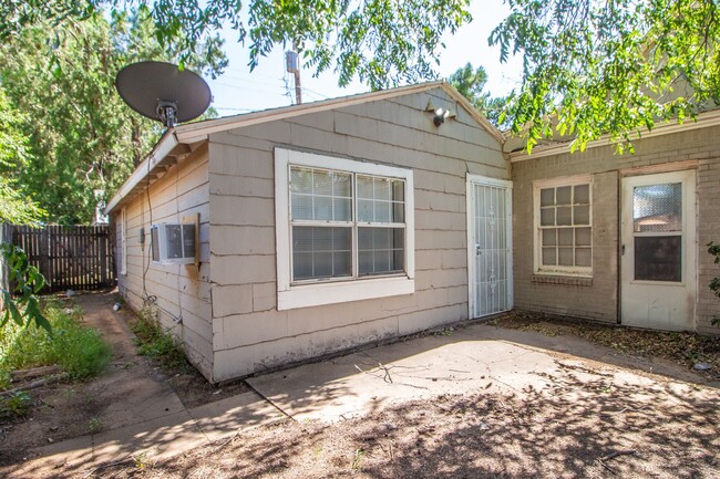 2429 27th St in Lubbock, TX - Building Photo - Building Photo