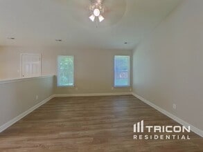 1114 Stonehenge Ln in Charlotte, NC - Building Photo - Building Photo