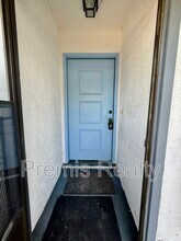 7347 Parkside Villas Dr N in St. Petersburg, FL - Building Photo - Building Photo