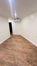 1979 76th St, Unit 2nd floor in East Elmhurst, NY - Foto de edificio - Building Photo