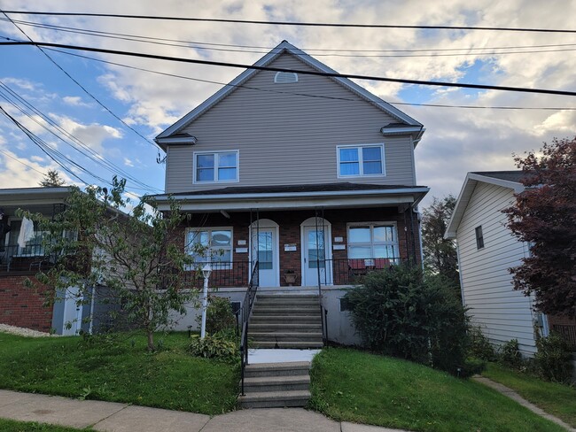 1323 Saint Ann St, Unit 2nd flr