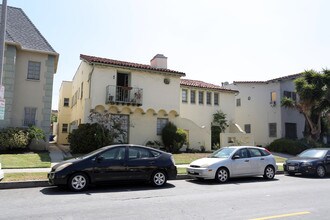 424 S Cochran Ave in Los Angeles, CA - Foto de edificio - Building Photo