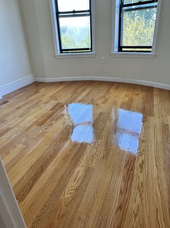 3 Warwick St, Unit 3 in Boston, MA - Foto de edificio - Building Photo