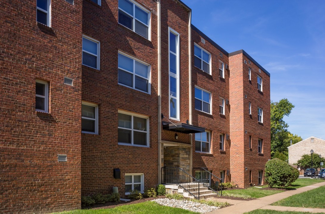 Arbelo Apartments in Alexandria, VA - Building Photo