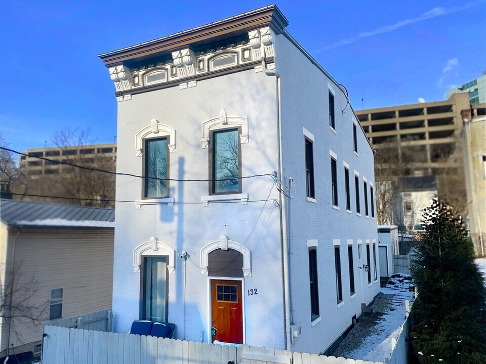132 Winkler St in Cincinnati, OH - Building Photo