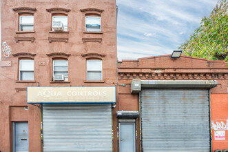 64 Albany Ave in Brooklyn, NY - Building Photo - Building Photo