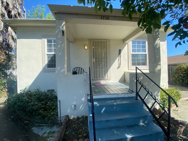 4758 Harrison St in Pleasanton, CA - Building Photo - Building Photo