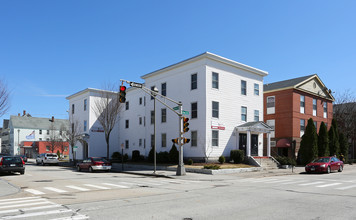 251 Pine St in Manchester, NH - Foto de edificio - Building Photo