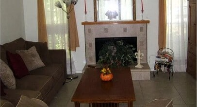 10819 Sugar Hill Dr in Houston, TX - Building Photo - Building Photo