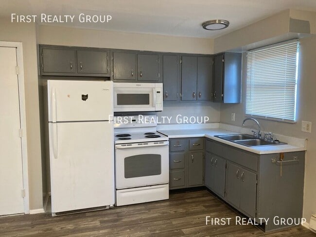 4911 Northcutt Pl in Dayton, OH - Building Photo - Building Photo