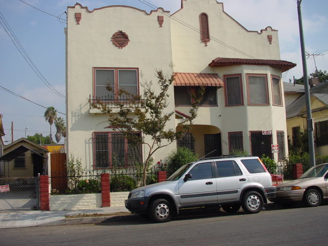 1504 S New Hampshire Ave in Los Angeles, CA - Foto de edificio