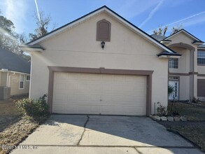 568 Summer Breeze Dr in Jacksonville, FL - Building Photo - Building Photo