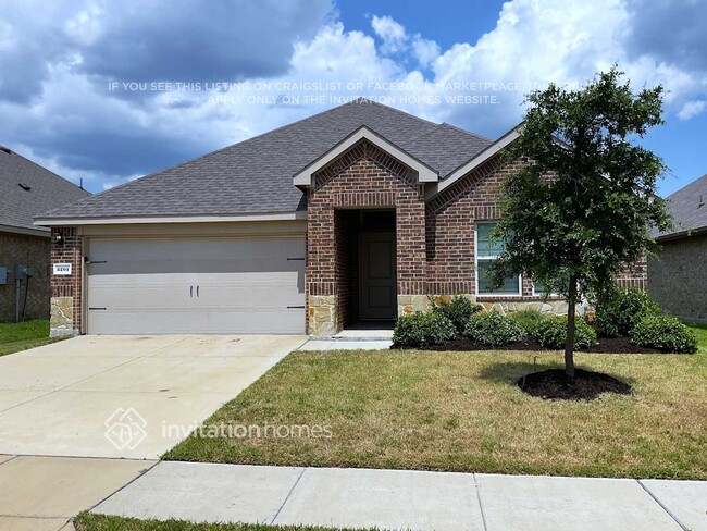 property at 3201 Glazner Dr