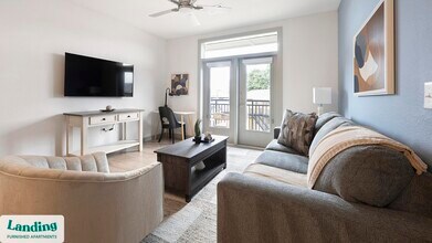 3706 Goodwin Ave in Austin, TX - Foto de edificio - Building Photo