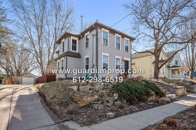 property at 919 6th Ave S