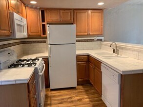 2661 Carmichael Way in Carmichael, CA - Building Photo - Building Photo