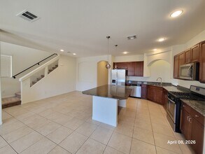 5882 Azzura Palms Ave in Las Vegas, NV - Building Photo - Building Photo