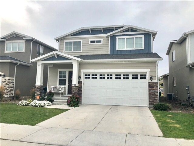 595 W Koins Way in Bluffdale, UT - Foto de edificio