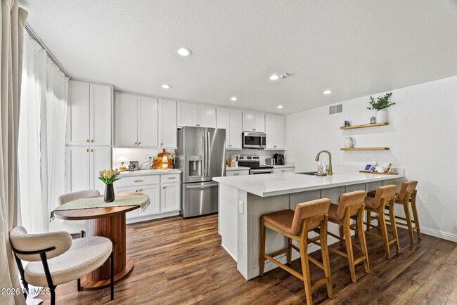 property at 1024 N 85th Pl