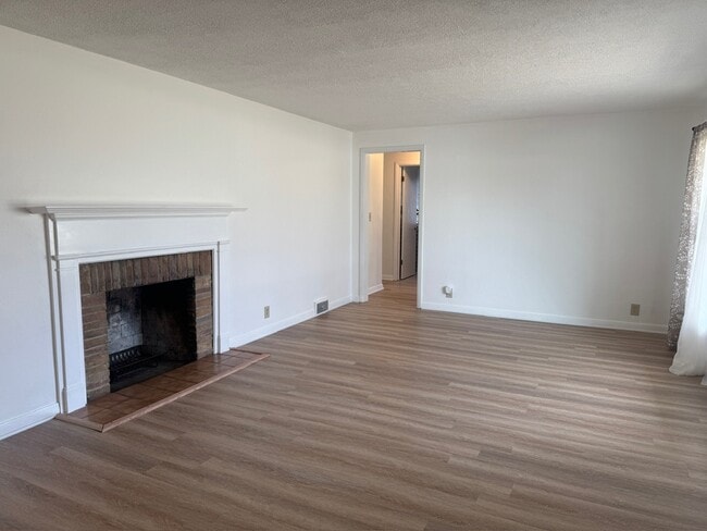 5253 Harlem Rd in Loves Park, IL - Building Photo - Building Photo