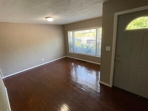 1217 Patterson St in Burlington, IA - Building Photo - Building Photo