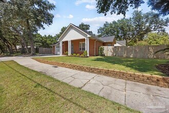 2208 McLeod St in Pensacola, FL - Building Photo - Building Photo