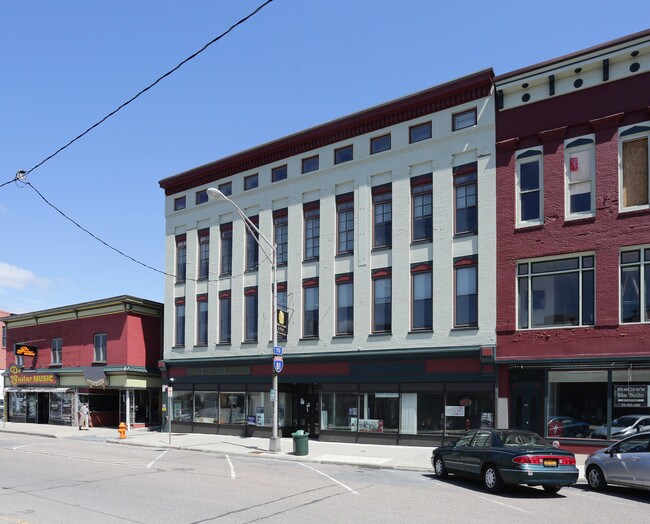 150 Court St in Watertown, NY - Building Photo - Building Photo