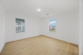 7126 Bywood St in Houston, TX - Building Photo - Building Photo