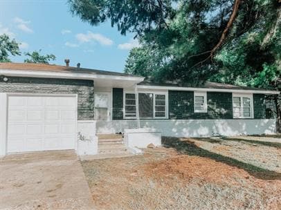 property at 422 S 4th St