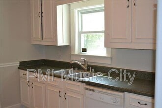 210 Garner Ave in Nashville, TN - Building Photo - Building Photo
