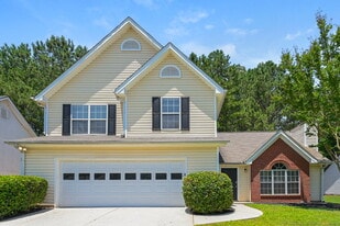 335 Shadetree Ln in Lawrenceville, GA - Building Photo