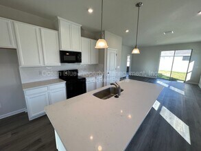 8606 Bonfire Wy in Parrish, FL - Building Photo - Building Photo