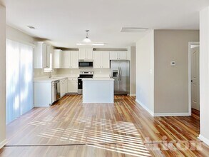 2918 Tall Oaks Dr in Dallas, NC - Foto de edificio - Building Photo