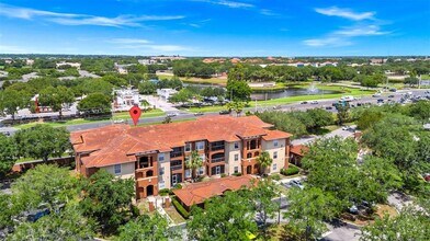 5566 Metrowest Blvd in Orlando, FL - Building Photo - Building Photo