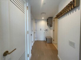 23-15 44th Dr in Queens, NY - Building Photo