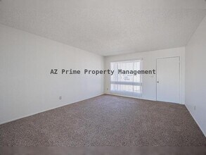 8821 W Sahuaro Dr in Peoria, AZ - Building Photo - Building Photo