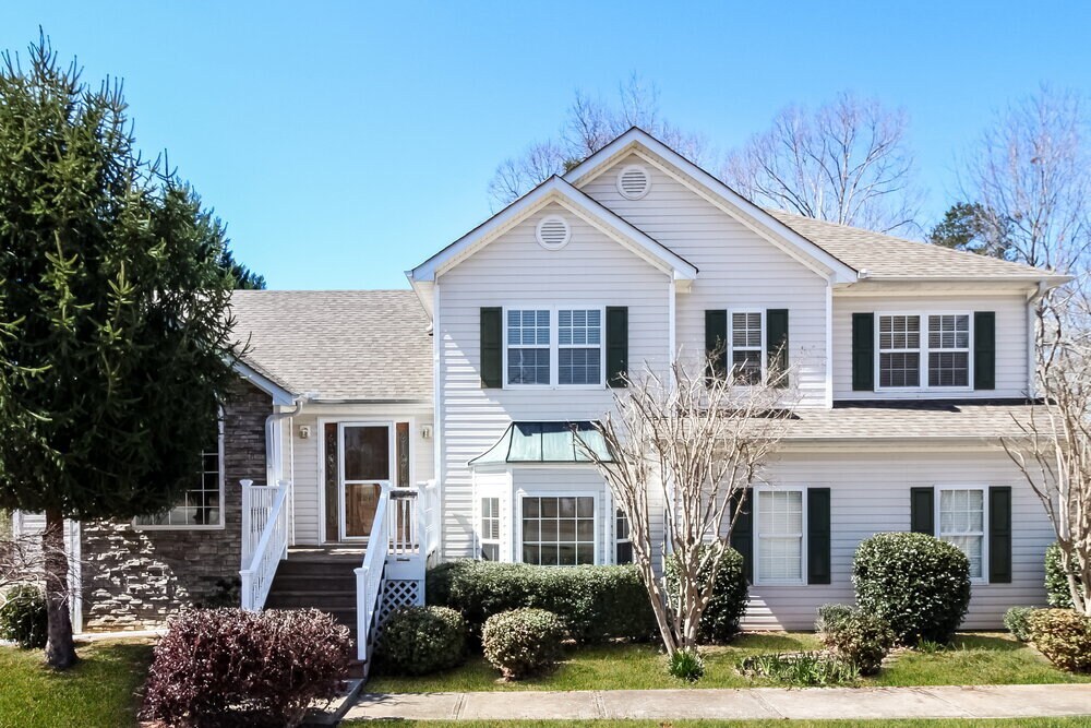 301 Saddlewood Dr in Canton, GA - Building Photo