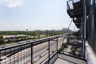 1224 W Van Buren St-Unit -K602 in Chicago, IL - Building Photo - Building Photo