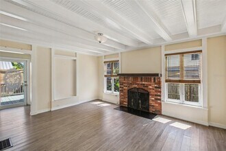 321 E Orange St in Tarpon Springs, FL - Building Photo - Building Photo