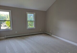 202 Dale St in Waltham, MA - Building Photo - Building Photo
