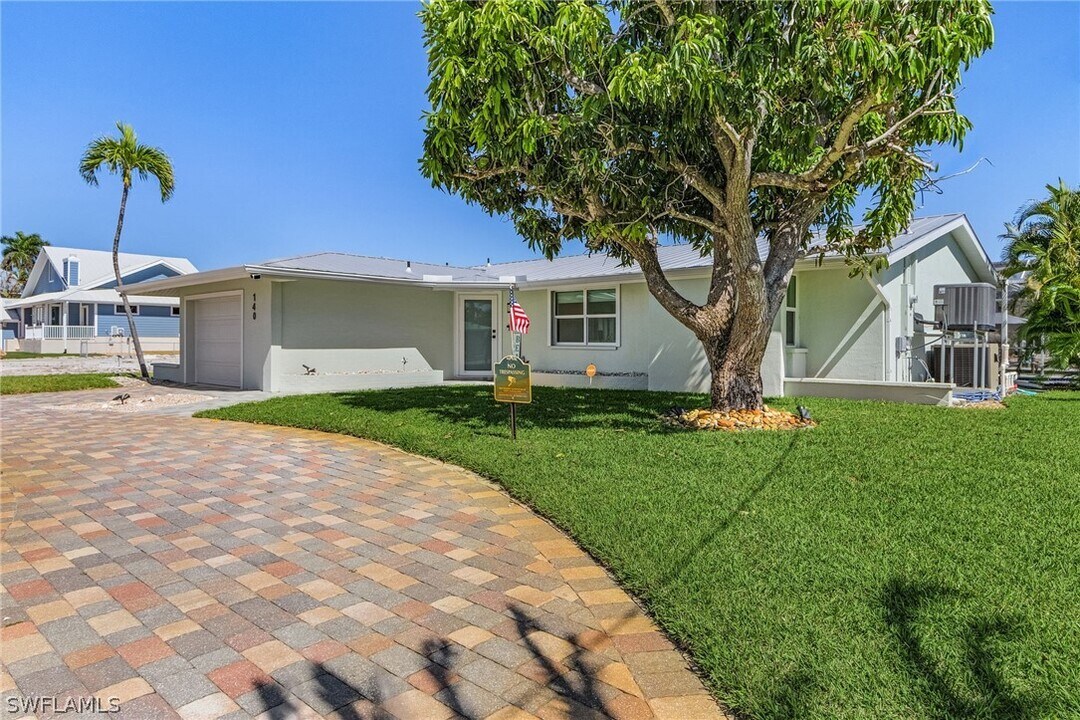 140 Egret St in Fort Myers Beach, FL - Building Photo