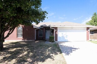 4825 Republic Dr in Oklahoma City, OK - Building Photo