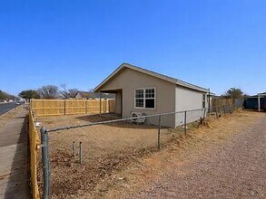 2721 Colgate St in Lubbock, TX - Building Photo - Building Photo