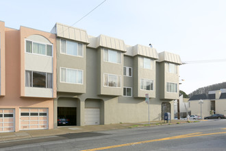 200 Lawton St in San Francisco, CA - Building Photo - Building Photo