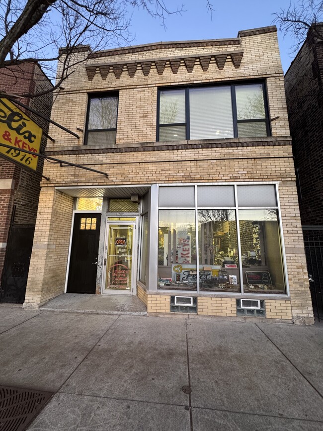 4637 N Clark St in Chicago, IL - Building Photo - Building Photo