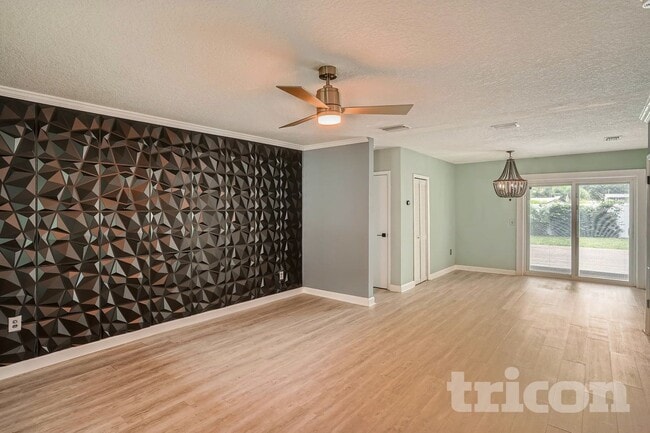 2317 13th Ave SW in Largo, FL - Building Photo - Building Photo