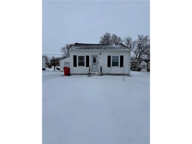 property at 320 E Main St